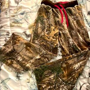 Real Tree Sweatpants Medium